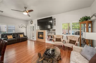 Photo #6: 2497821 Listing