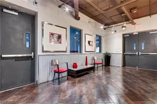 Photo #5: 2497823 Listing 