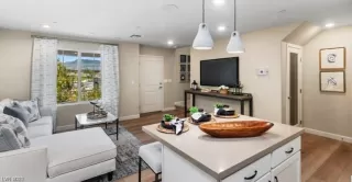 Photo #5: 2497825 Listing 