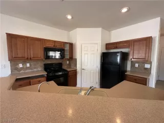 Photo #2: 2497857 Listing 