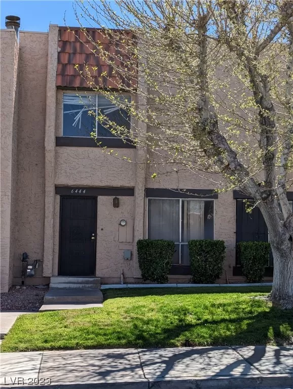 MLS: 2497863 Condo For Sale