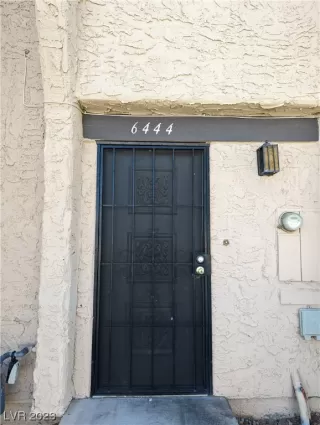 Photo #1: 2497863 Listing 