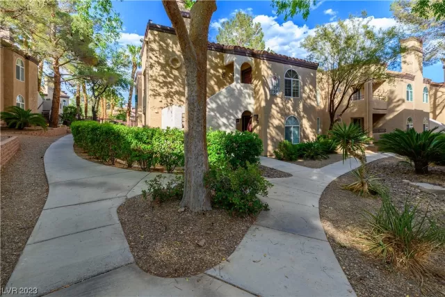 MLS: 2497865 Condo For Sale