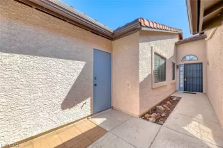 Photo #2: 2497875 Listing