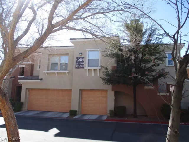 MLS: 2497883 Condo For Sale