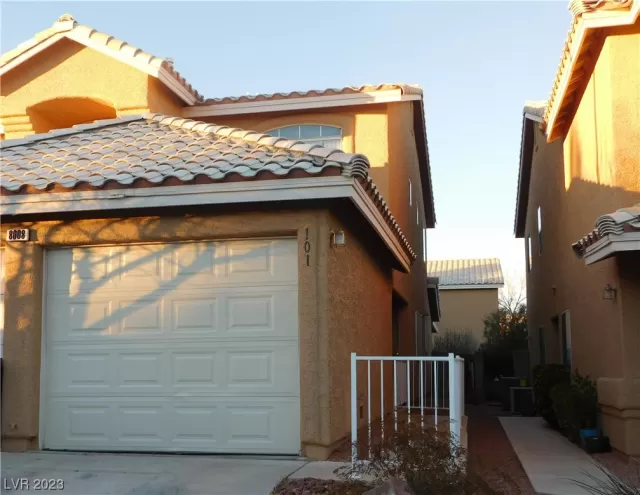 MLS: 2497898 Condo For Sale