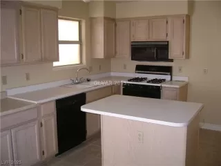 Photo #1: 2497898 Listing 