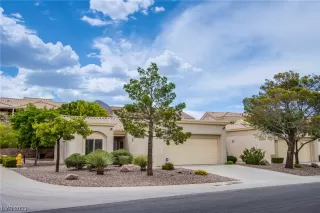 Photo #1: 2497909 Listing