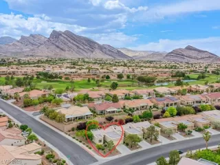 Photo #2: 2497909 Listing