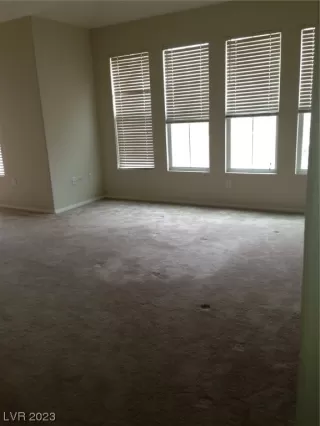 Photo #5: 2497929 Listing 