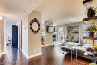 Photo #2: 2497941 Listing 