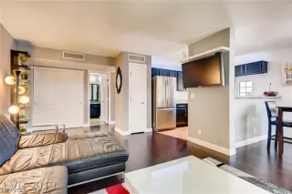 Photo #6: 2497941 Listing 