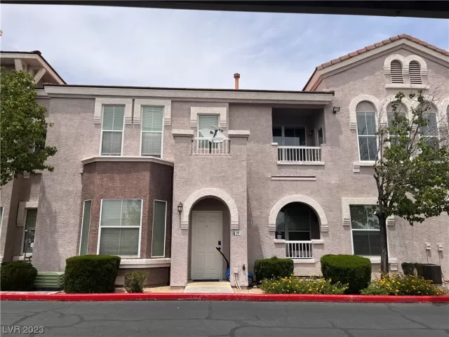 MLS: 2497942 Condo For Sale