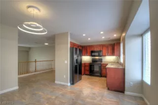 Photo #5: 2497949 Listing 