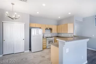 Photo #5: 2497950 Listing 