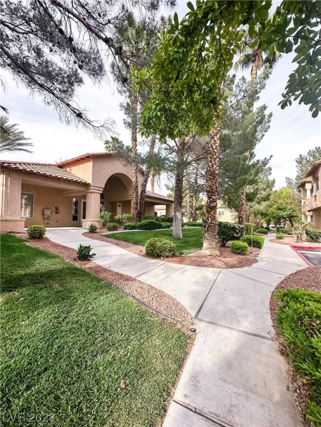 MLS: 2497952 Condo For Sale