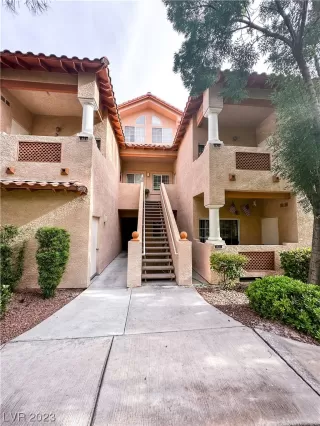 Photo #2: 2497952 Listing 