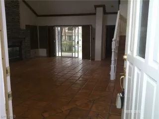 Photo #4: 2497970 Listing 