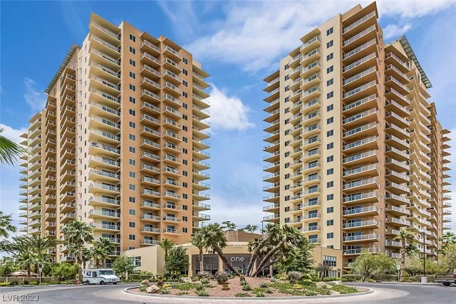 MLS: 2497973 Condo For Sale