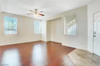 Photo #3: 2497977 Listing 