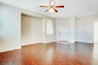 Photo #4: 2497977 Listing 