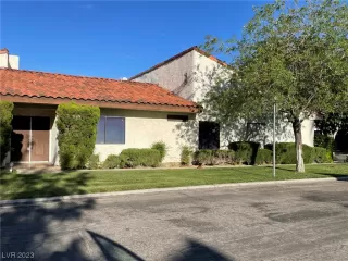 Photo #2: 2498006 Listing 