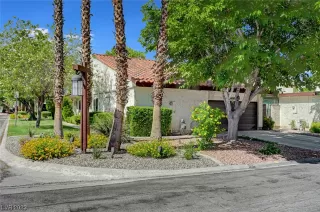 Photo #4: 2498006 Listing 