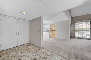 Photo #6: 2498006 Listing 