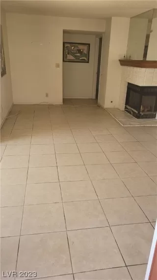 Photo #4: 2498011 Listing 