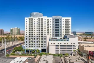 Photo #1: 2498024 Listing