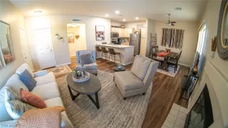 Photo #2: 2498029 Listing 