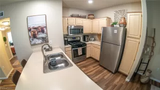 Photo #6: 2498029 Listing 