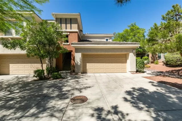 MLS: 2498055 Condo For Sale