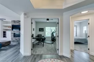 Photo #3: 2498055 Listing