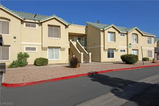 MLS: 2498087 Condo For Sale