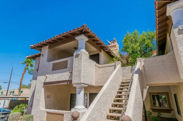 MLS: 2498099 Condo For Sale