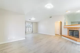 Photo #1: 2498099 Listing 