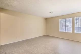 Photo #3: 2498100 Listing