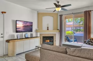 Photo #3: 2498121 Listing