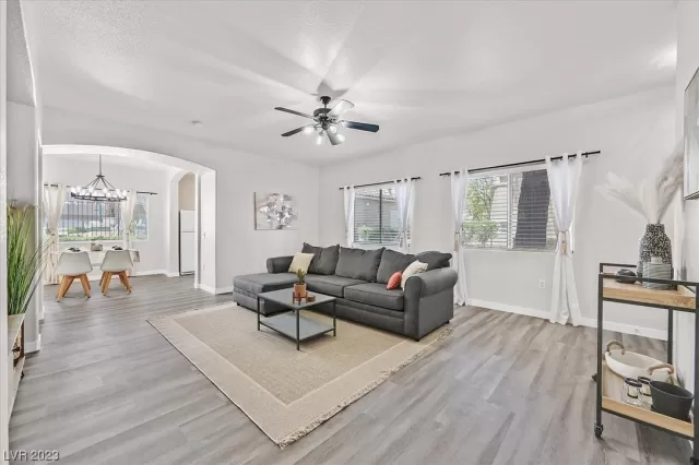 MLS: 2498122 Condo For Sale