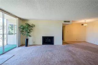 Photo #3: 2498123 Listing