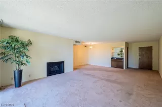 Photo #6: 2498123 Listing