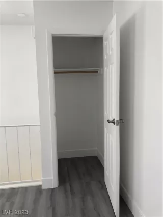 Photo #1: 2498131 Listing 