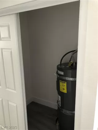 Photo #6: 2498131 Listing 