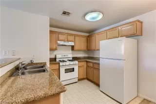 Photo #2: 2498143 Listing