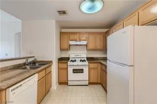 Photo #3: 2498143 Listing