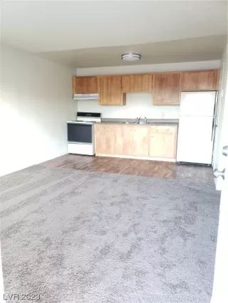 Photo #5: 2498257 Listing 