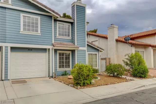 MLS: 2498259 Condo For Sale