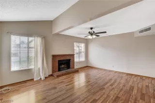 Photo #4: 2498259 Listing 