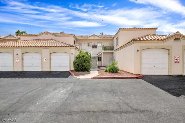 MLS: 2498268 Condo For Sale